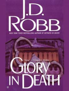 Glory in Death Read online