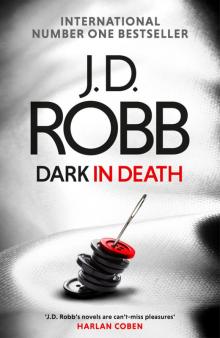 Dark in Death Read online