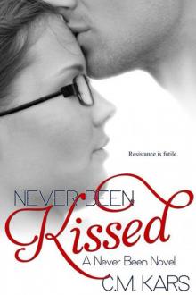 Never Been Kissed: A Never Been Novel Read online