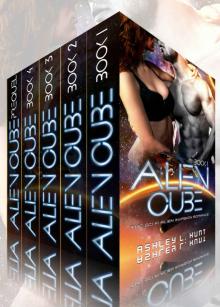 Alien Romance Box Set: Alien Cube: The Sci-FI Alien Invasion Romance (Books 1-5) Read online