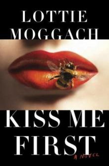 Kiss Me First Read online