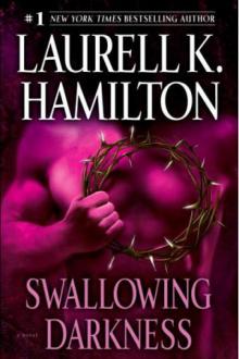 Laurell K Hamilton - Meredith Gentry 07 - Swallowing Darkness