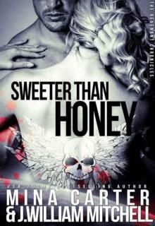 Sweeter Than Honey: (Scifi Shapeshifter Erotica) (The Revenant Chronicles Book 1) Read online