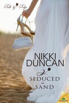 Seduced in Sand Read online