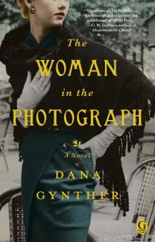 The Woman in the Photograph Read online